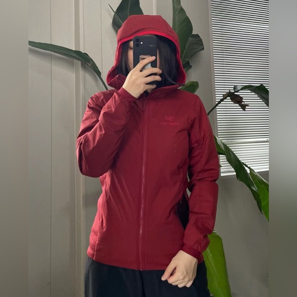 NWT Arc’teryx Atom Hoody women XS * free shipping * - Picture 1 of 7